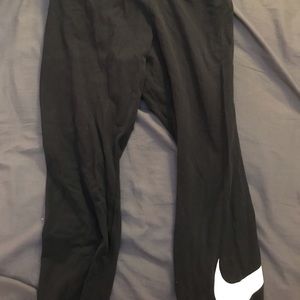 Nike cropped leggings